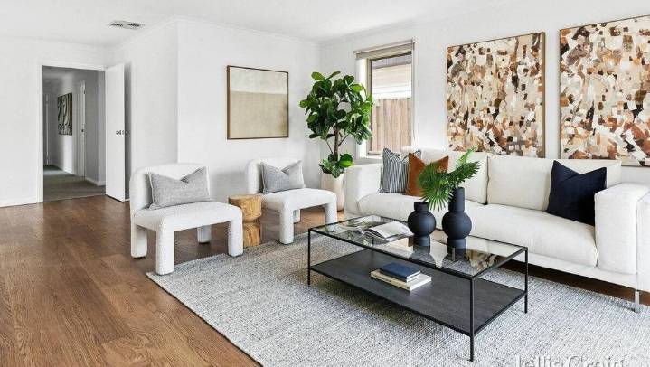 Investor walks away with just over half a million dollars at auction