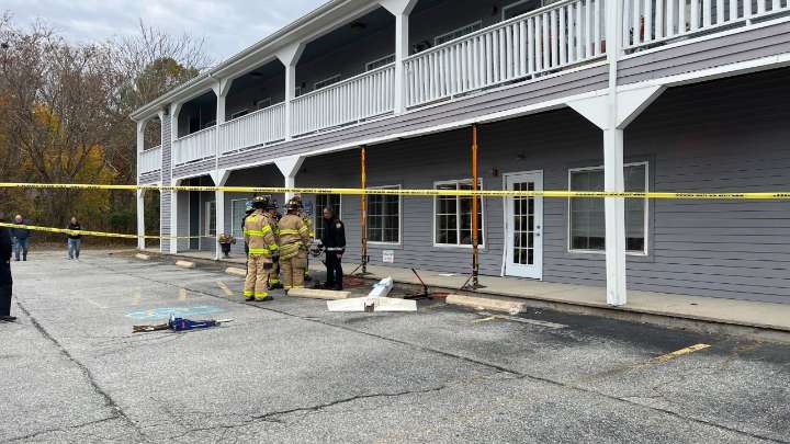 Car crashes into East Greenwich office building
