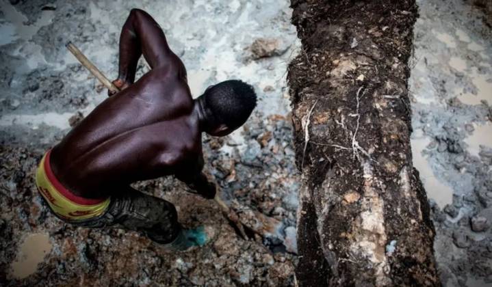 Derrumbe en mina de cobalto deja 40 muertos en República Democrática del Congo