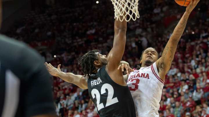 Indiana basketball's backcourt lights up Milwaukee to remain undefeated