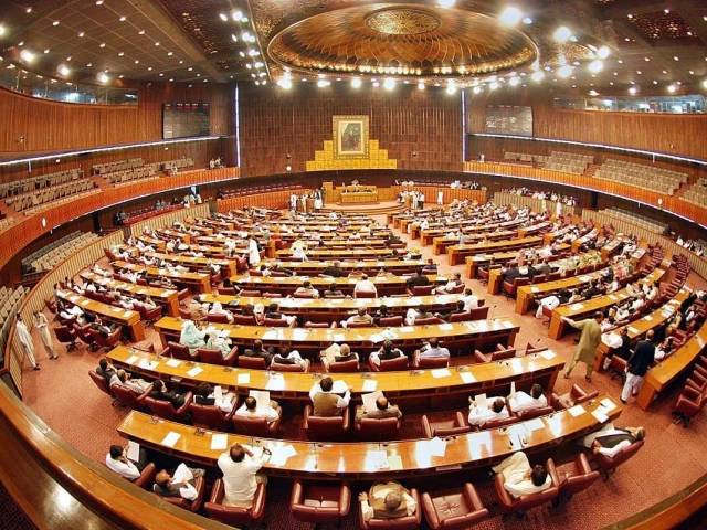 27th Constitutional Amendment tabled in Senate, referred to joint committee