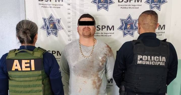 Cae hombre con orden de aprehensión tras intentar escapar