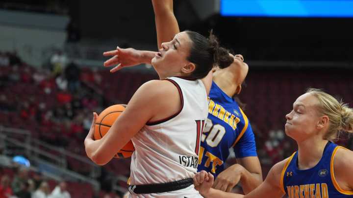 UofL women's basketball tunes up for Kentucky with strong frontcourt performance