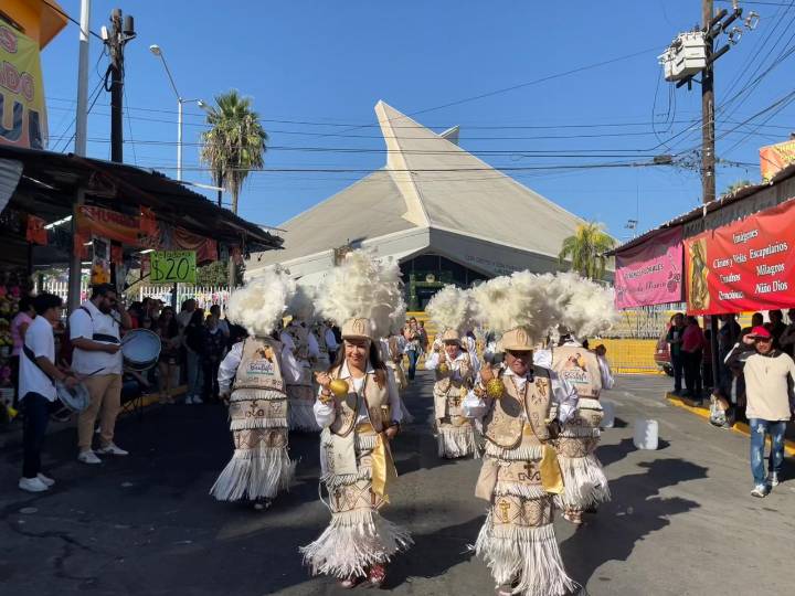Llenan peregrinaciones la Basílica a un mes del Día de la Virgen