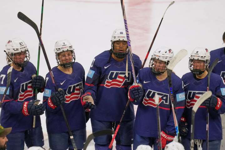 ‘The Queen of Cleveland’ starts U.S. women’s hockey team off right in 4