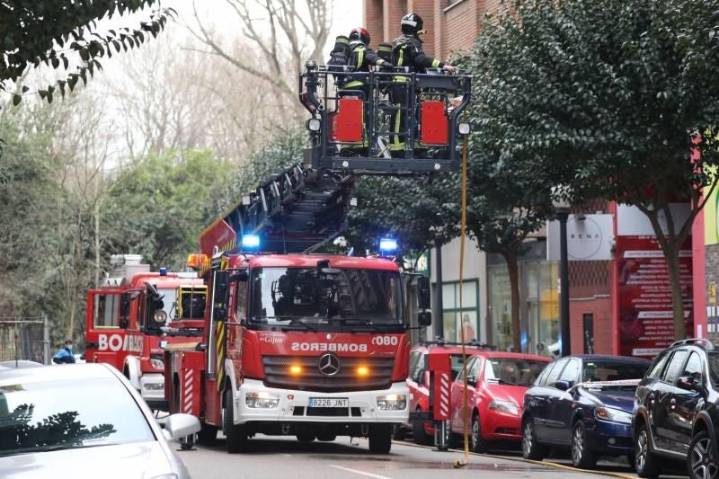 Una mujer pasa cuatro días inmovilizada tras caer en su piso en Gijón