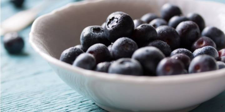 Cómo los arándanos pueden mejorar la memoria y el sueño, según un estudio