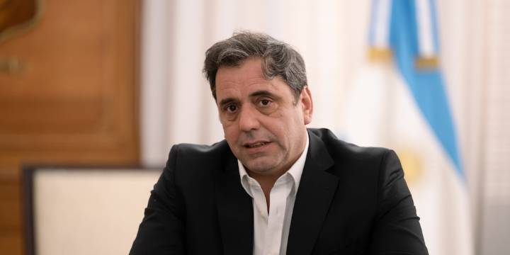 Tras la salida de Francos, Lisandro Catalán renunció como Ministro del Interior