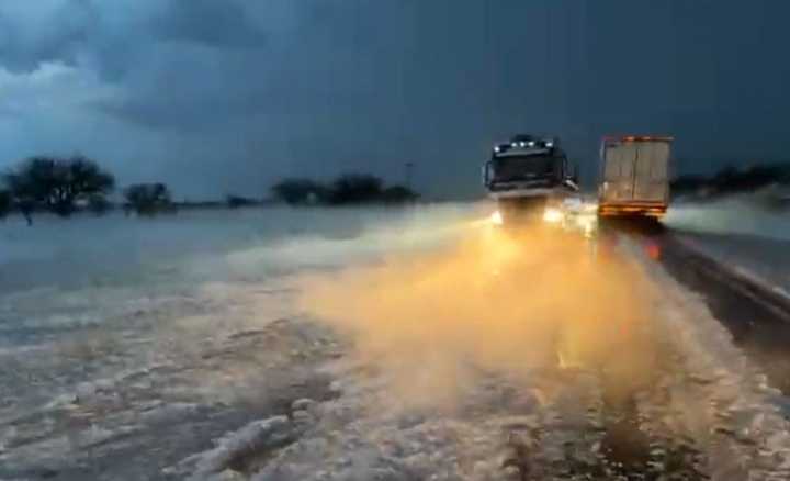 Fuerte granizada y viento en Acha
