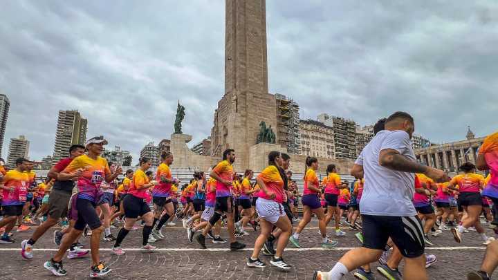 Tres mil corredores en la primera edición del maratón Copa Santa Fe en Rosario