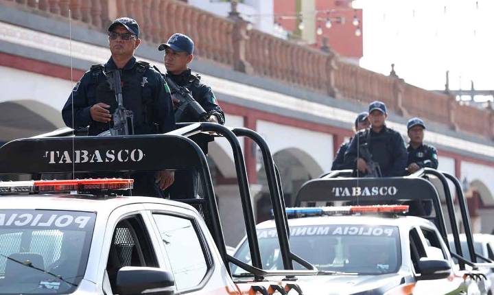Detienen a seis policías de Tabasco presuntos miembros de “La Barredora”