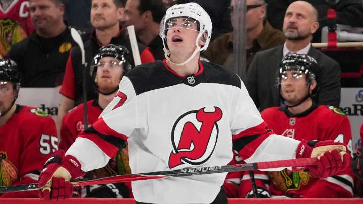 Simon Nemec scores third goal of game in OT as Devils top Blackhawks