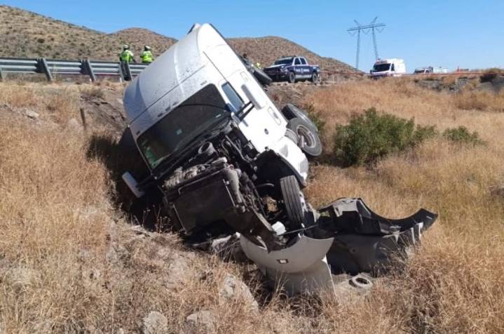 Hallan en hospital a migrantes sobrevivientes de carreterazo en Chihuahua