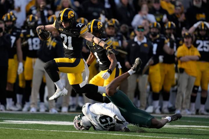 ‘Electric’ Kaden Wetjen’s punt returns power Hawkeyes, burn Spartans
