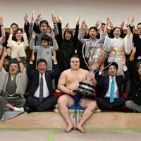 Ukrainian sumo wrestler shocked to win first title