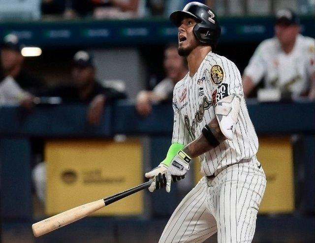 Lenyn Sosa con 2 jonrones y 5 empujadas desató furia de Leones sobre Tigres en Maracay