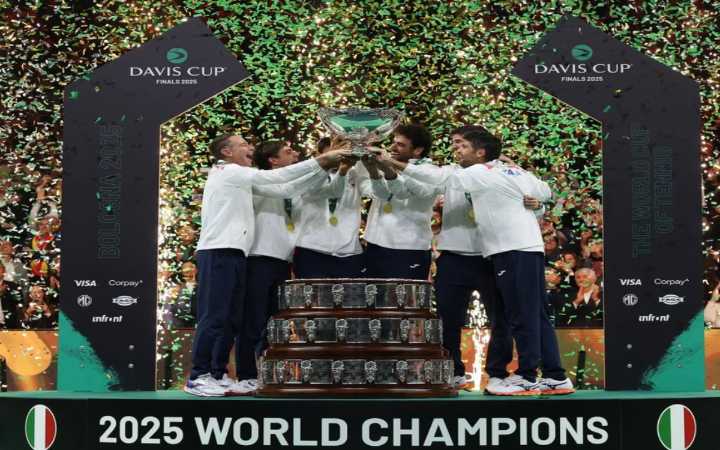 Italia levanta su tercera Ensaladera de Plata consecutiva