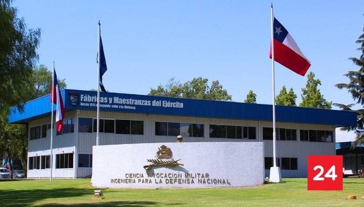 Funcionario público viajó al extranjero estando con licencia y fue despedido: tribunal acogió su demanda y ordenó millonaria indemnización