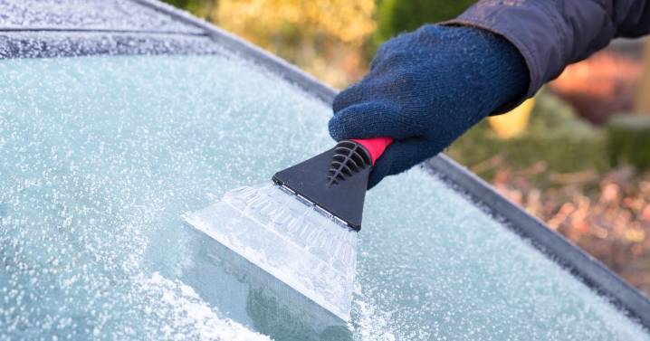 Drivers urged to place 1 household item on car windscreens to prevent ice in November