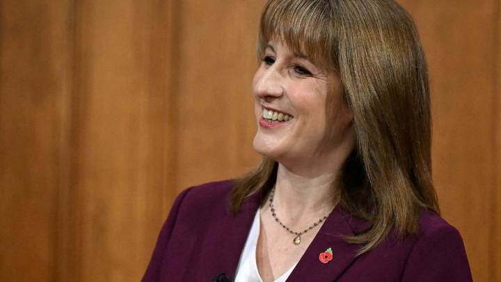 How Reeves's 'stealth tax' will cost middle earners £1,600 by 2031