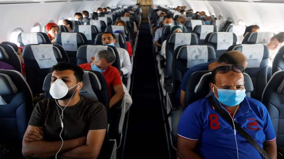 Don’t Board Your Next Flight Until You Read This: Doctors Reveal Mid