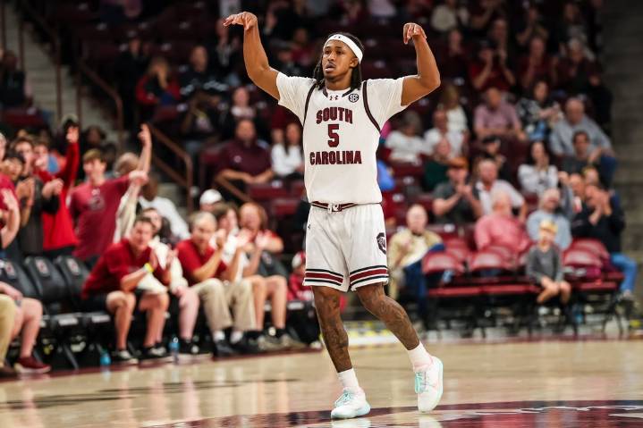Deadspin | Meechie Johnson’s 33 points lift South Carolina past Southern Miss in OT