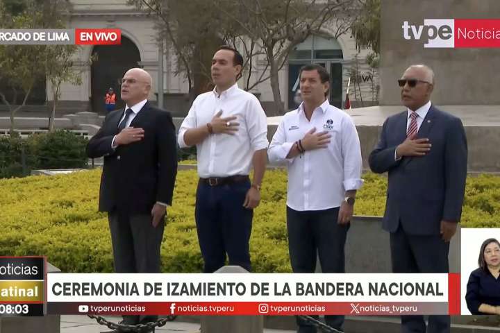 Presidente Jerí participa en ceremonia de izamiento de bandera en Plaza San Martín