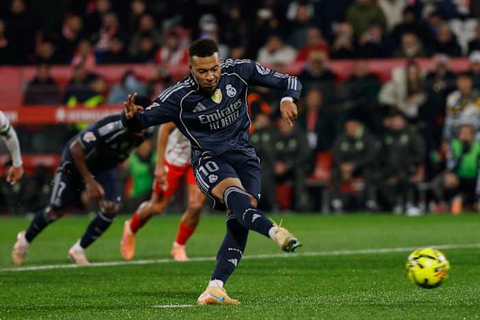 Mbappé scores but Real Madrid is frustrated by Girona in 1