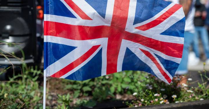Union flag has become 'source of division and intimidation' says Mansfield mayor