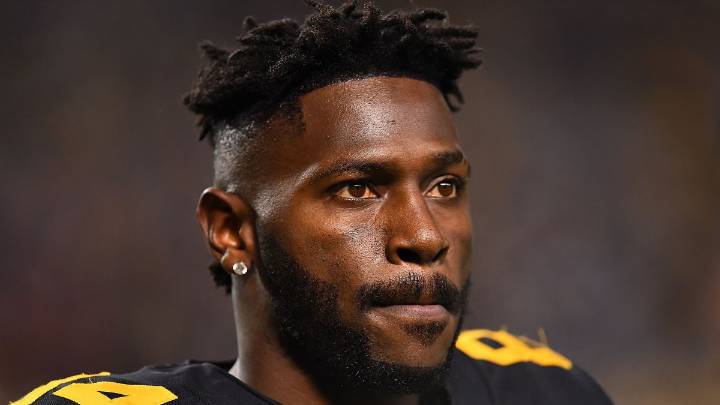 Exestrella de la NFL logra libertad bajo fianza en caso de supuesto intento de homicidio