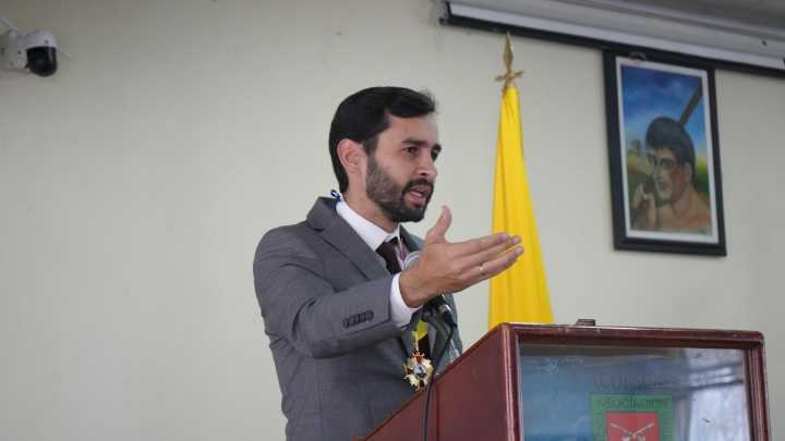 José Jaime Uscátegui se refirió a los bombardeos y asegura que Centro Democrático se aparta de la moción de censura contra el ministro de Defensa