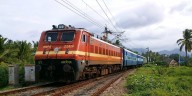 Drunk man pushes woman off train in Kerala; arrested