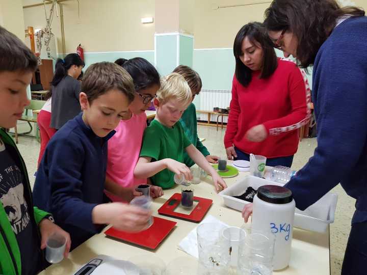 Una ingeniera en cada cole,  el proyecto que despierta vocaciones tecnológicas y científicas en las escuelas, vuelve con nuevas alianzas y actividades en todo Aragón
