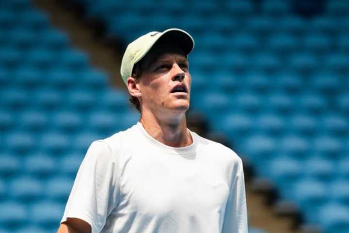 Jannik Sinner Opens Up on Dethroning Carlos Alcaraz After Paris Masters Triumph Over Felix Auger-Aliassime After beating Felix Auger-Aliassime in Paris, Jannik Sinner opens up about staying grounded a