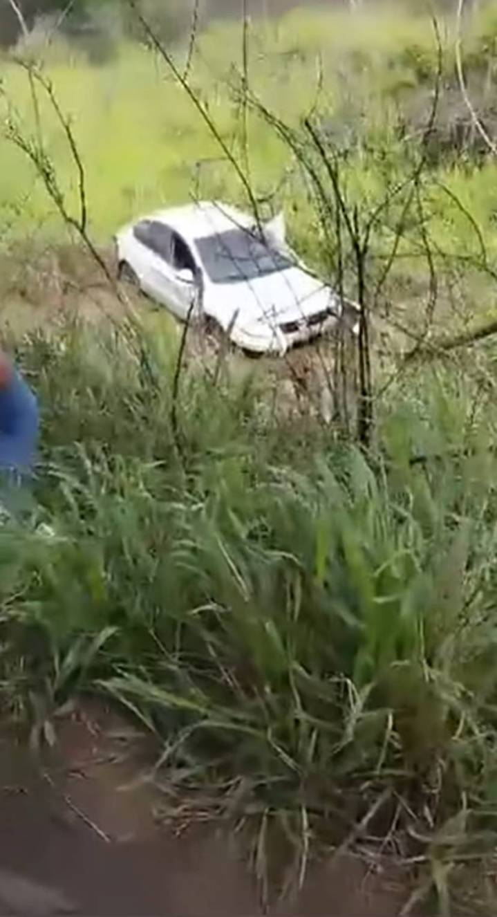 Camioneta perdió el control en la troncal 10