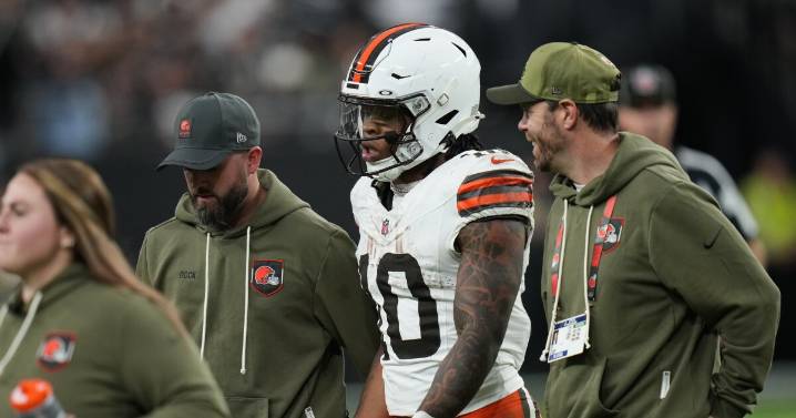 Browns RB Quinshon Judkins leaves field in game against Raiders