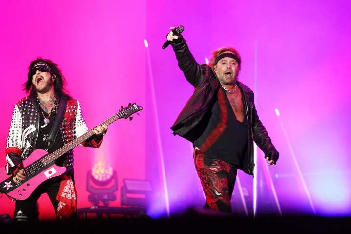 Nikki Sixx defends Vince Neil against fan criticism