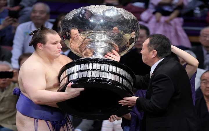 Sumo | Gana luchador ucraniano torneo de élite en Japón
