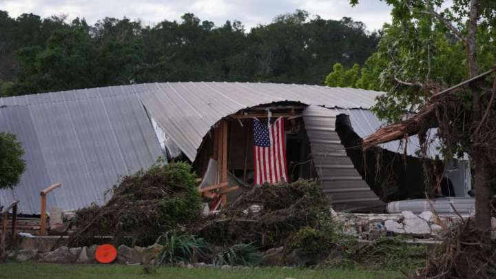 Familias de 7 Víctimas de Inundaciones en Texas Demandan a Campamento; Esto Piden de Reparación