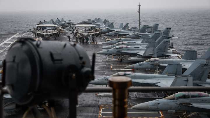 Duelo de portaaviones: un cara a cara entre el Fujian y el USS Gerald Ford, los dos mejores buques de China y EEUU