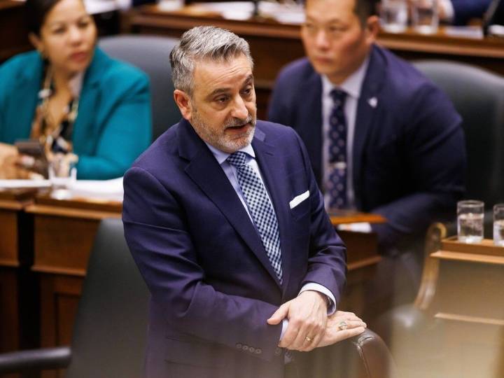 LIVE at noon: Taking your questions on the future of Ontario's school boards