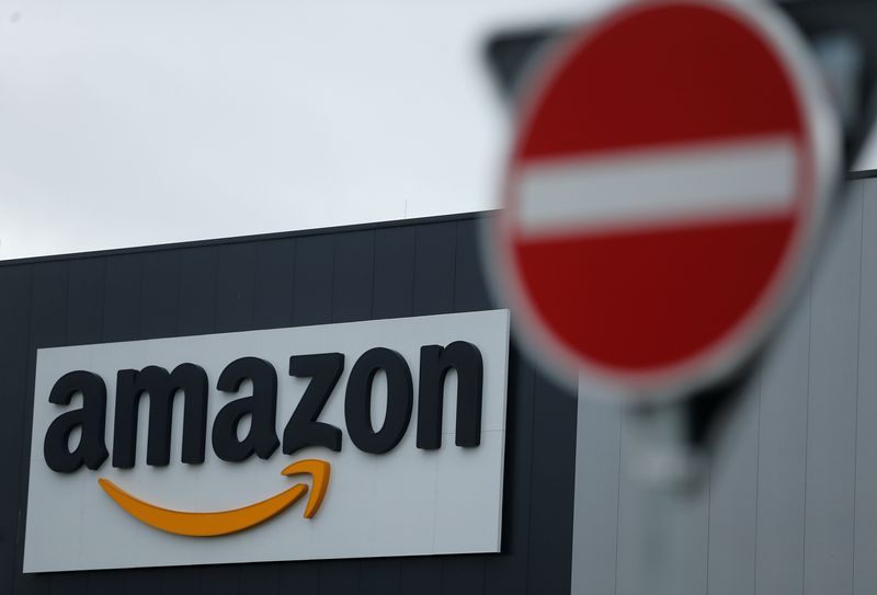Workers strike on Black Friday at Amazon warehouses in Germany