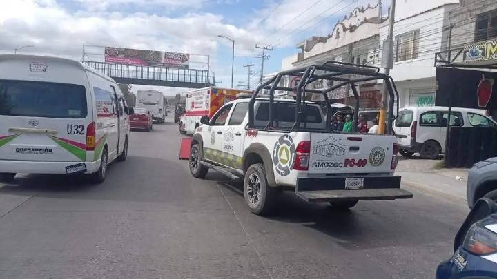 Muere adulto mayor en choque con autobús de línea Valles en la federal Puebla