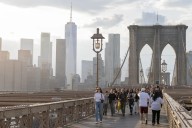 Una ola de restricciones migratorias al "tercer mundo" sacude a EEUU tras el tiroteo en DC