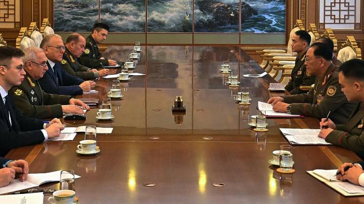 North Korean and Russian military officials discuss further cooperation in Pyongyang