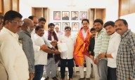 TV Serials Federation Backs Congress Candidate Naveen Yadav After Meeting with Ponnam Prabhakar and Actor Suman
