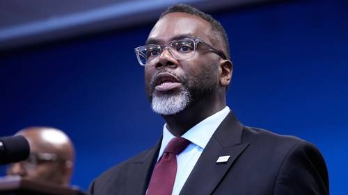 City of Chicago sues US Department of Justice over DEI restrictions on community policing hiring grant, Mayor Brandon Johnson says