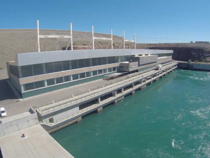 Privatizaciones hidroeléctricas con perlitas: efecto Milei, oferta de Guatemala, nombres ilustres y una compra secreta