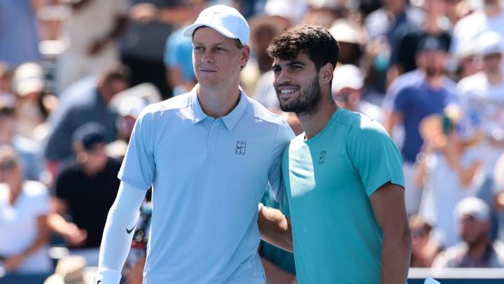 Así está el historial de partidos entre Carlos Alcaraz y Jannik Sinner antes de la final en las ATP Finals 2025