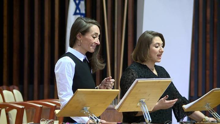 Denver's Temple Emanuel installs two women as senior rabbis in historical first